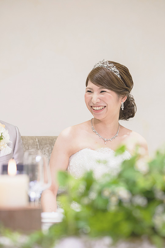 幸せそうな花嫁の笑顔
