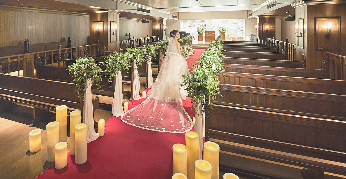 浜松 挙式のみの結婚式 エストリアル ウェディングドレスが輝くチャペル