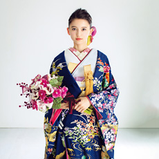 浜松 神社 結婚式 五社神社 和装が充実（紺桔梗の落ち着いた印象の色打掛）