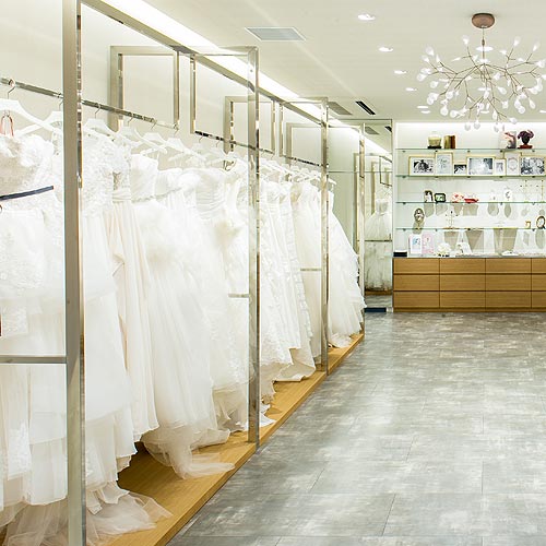 浜松の結婚式場エストリアル 日本最大級の衣裳店
